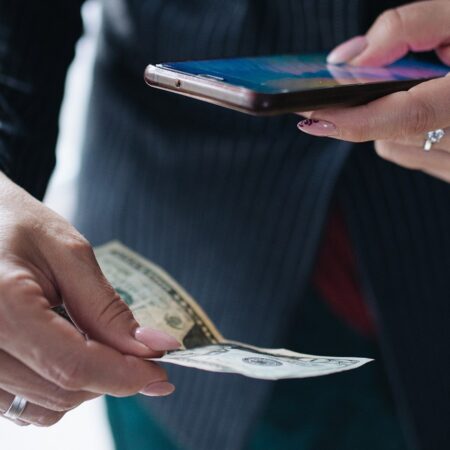 SPEI vs. tarjetas: cuál conviene para depositar en casinos online